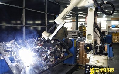 創新引領:探索激光焊接機器人的制造業應用